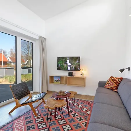 Amazing In Lembruch-duemmer With Kitchen Holiday home